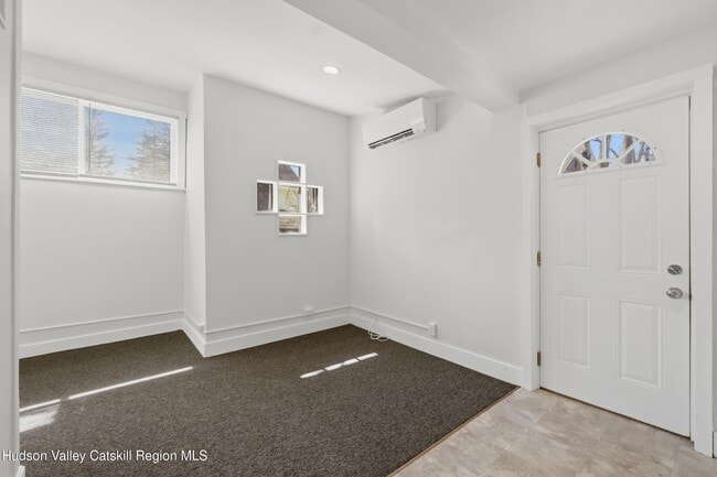 Photo - 43-47-47 Tinker St