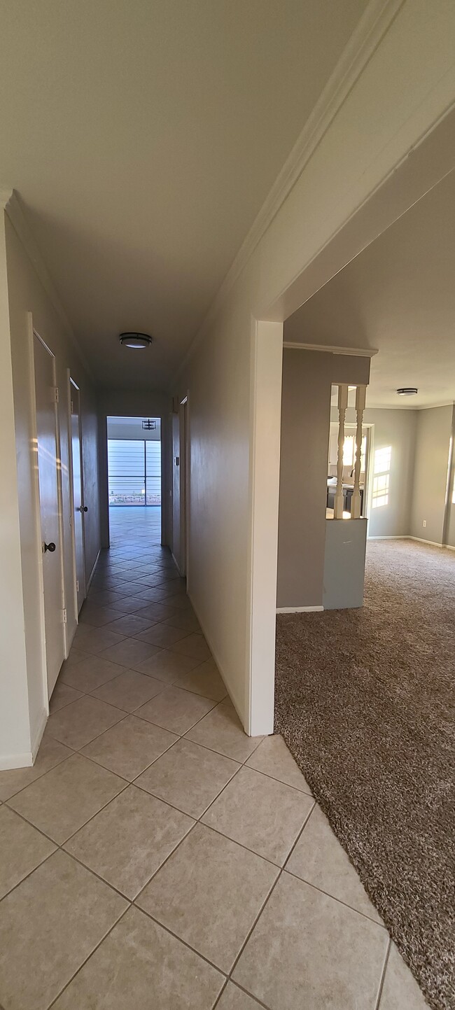 Photo - 6329 Ivanhoe Ln