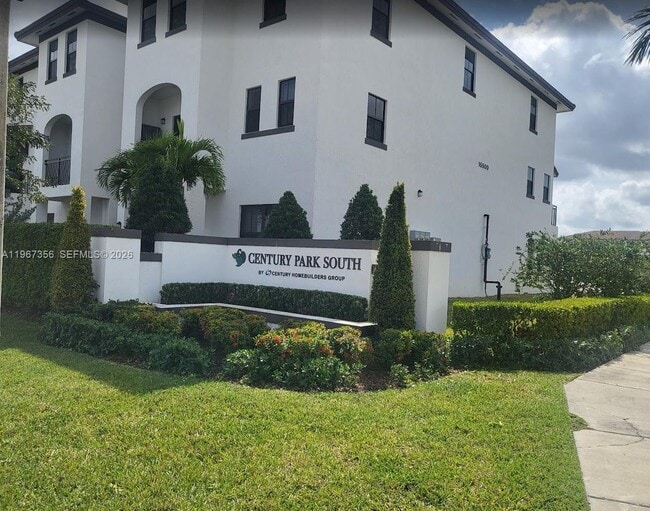 Building Photo - 15520 SW 136th St Unit 209