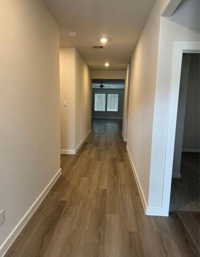 Photo - 6322 Buffalo Bnd Ln