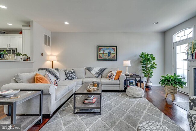 742 Collington Ct