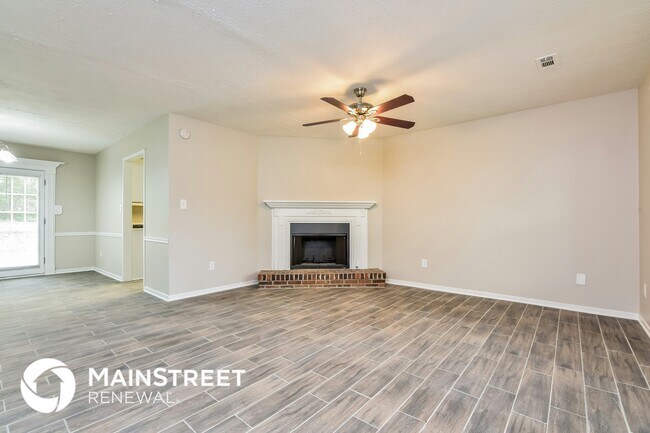 Photo - 3717 Paddington Trail