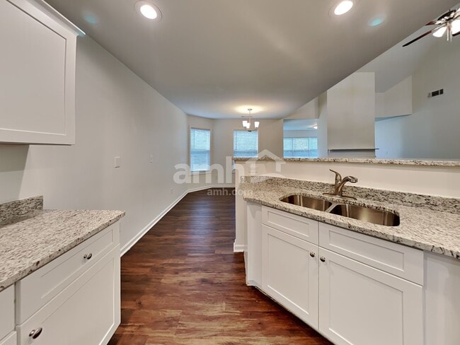 Photo - 280 Hawken Trail