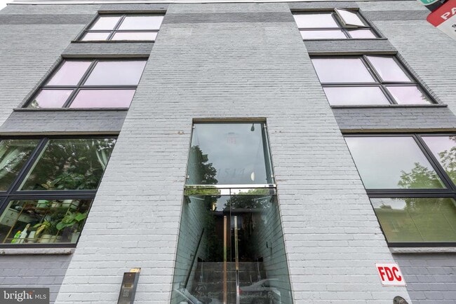 Building Photo - 1514 Newton St NW Unit B2