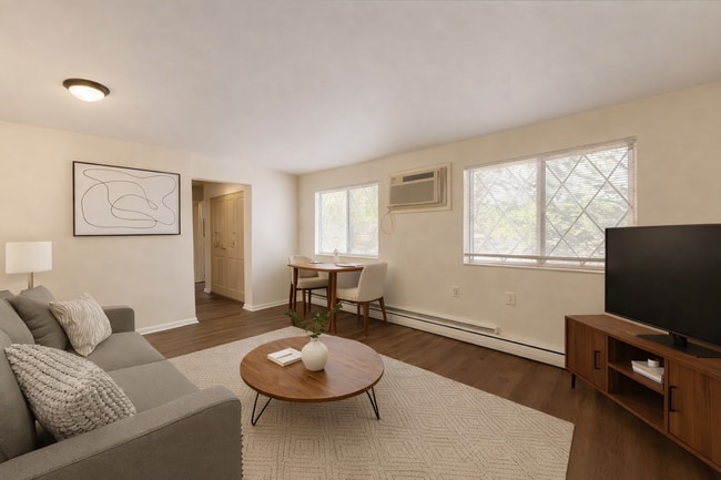 Building Photo - Pre-leasing: 1 Bedroom 1 Bathroom apartment in Downtown Beaver! Unit Jefferson Trace 7-39