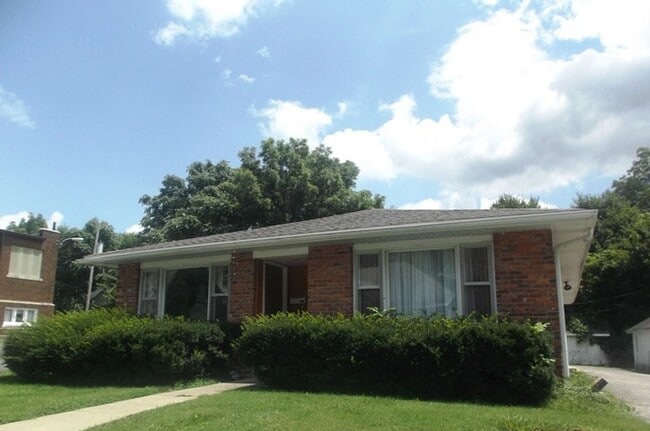 Building Photo - 615 S Lincoln St Unit 1