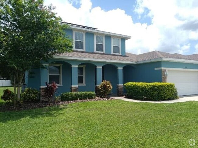 Building Photo - Spacious 4-Bedroom 2 Bathroom Apartment fo...