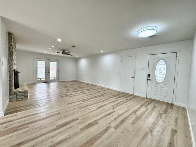 Photo - 1316 Graycreek Ln