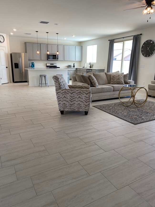 Photo - 11445 W Edgemont Ave