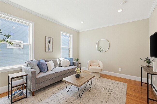 Photo - 574 Washington St Unit 2