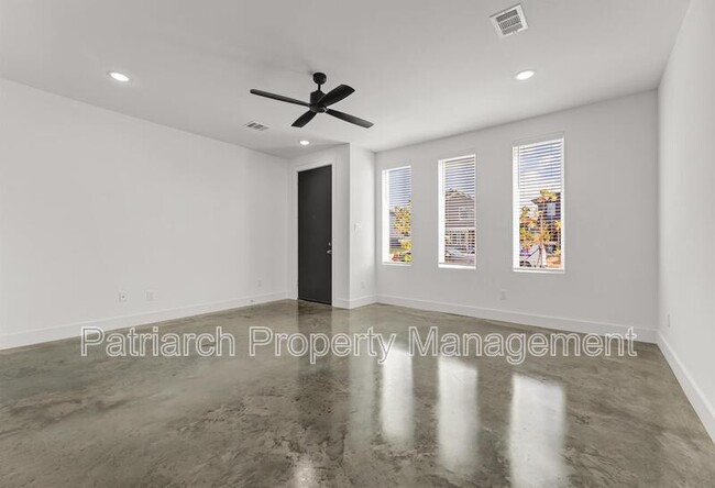 Photo - 3003 Alpha Wolf Ct Casa