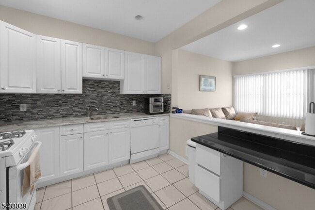 Photo - 158 Autumn Ridge Rd