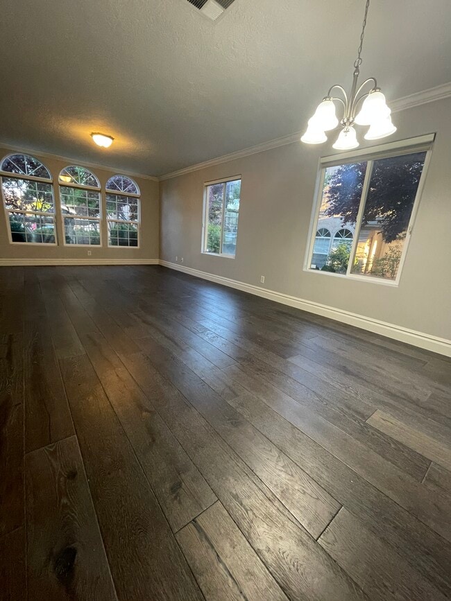 Photo - 290 S 1200 E