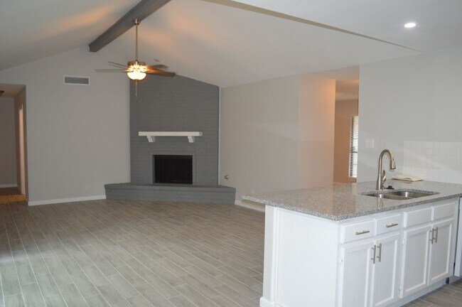Photo - Gorgeous, Spacious 4 bed 2 bath