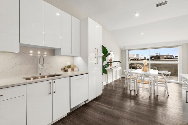 Photo - 771 Harrison Ave