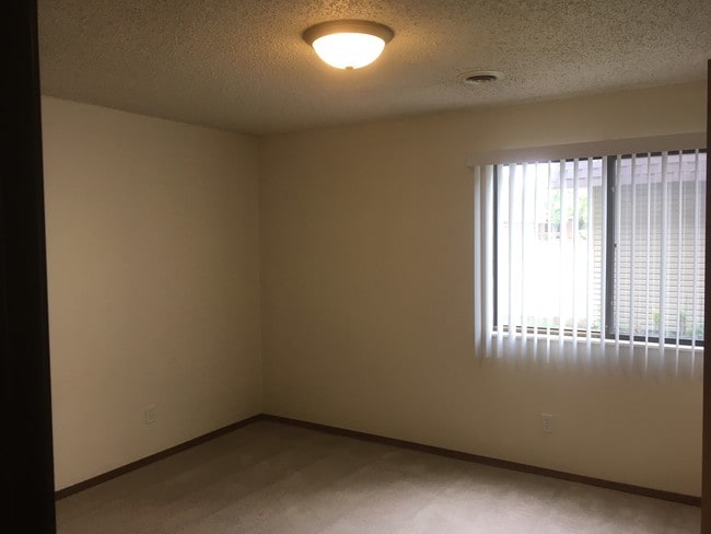 Photo - 1727 N Grandview Ln