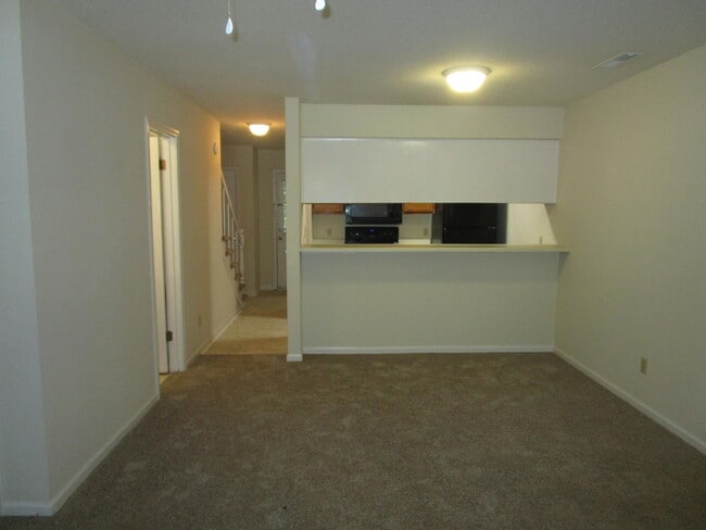 Photo - 700 Archdale Dr