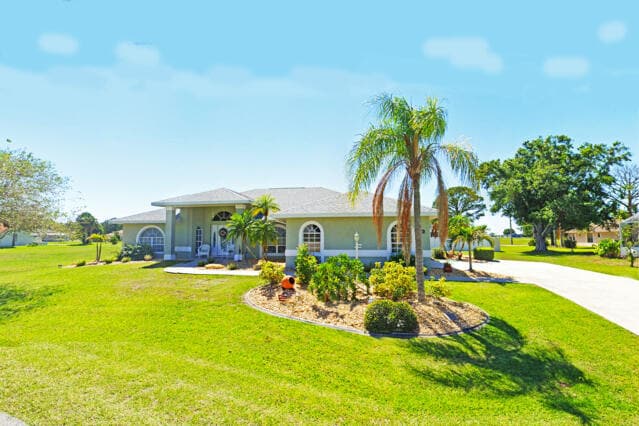 424 Holly Dr