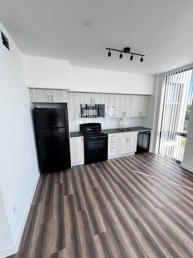 3B 2B - Kitchen
