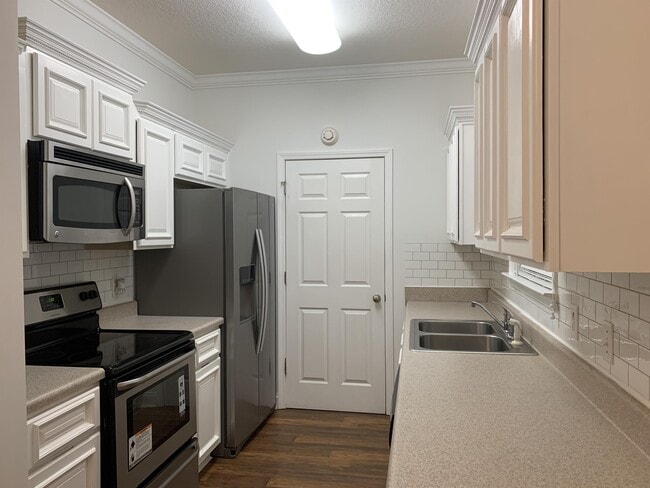 Photo - 120 Caswell Ct