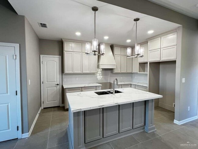 Photo - 11 N 37th St