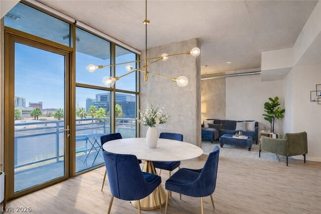 Building Photo - 353 E Bonneville Ave Unit 581