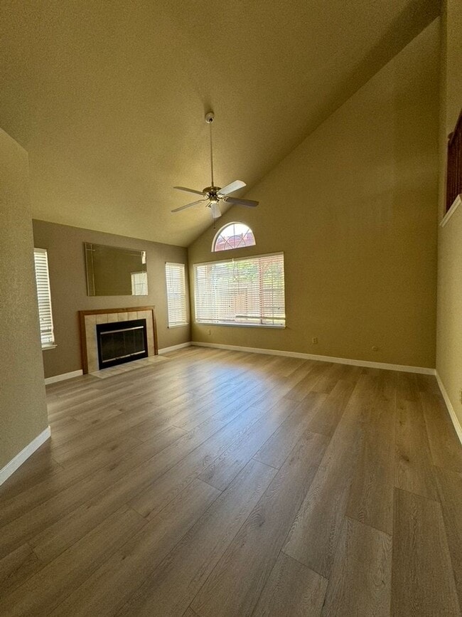 Photo - Beautiful home 4Bedrooms and 3Baths.