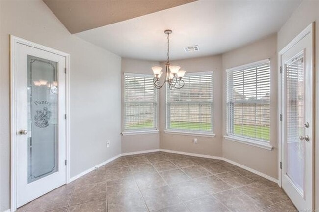 Photo - Owasso - 4 bedroom beauty in ever popular Sawgrass Park and Bailey Ranch schools.