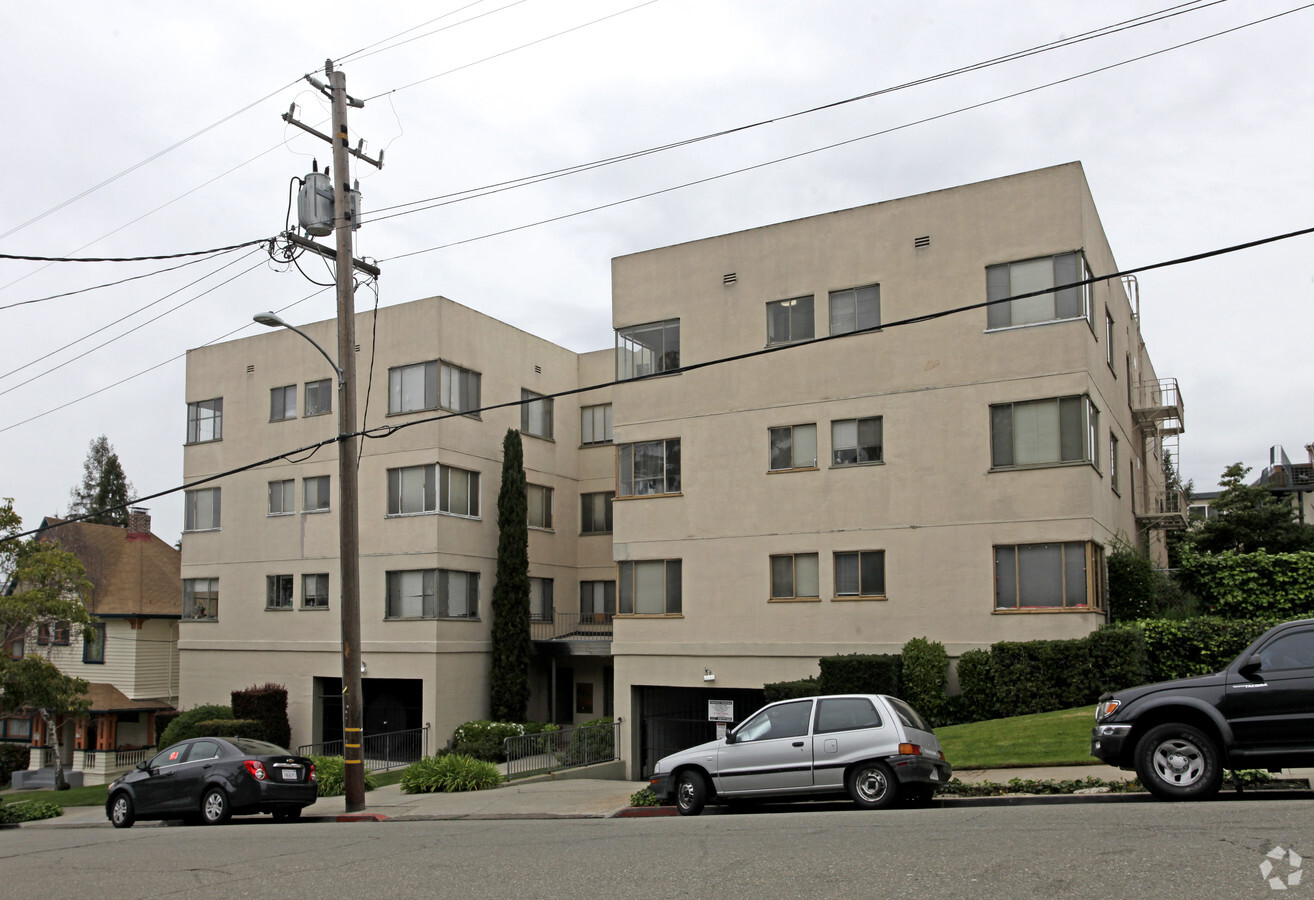 Primary Photo - 433 Adams St Apartments