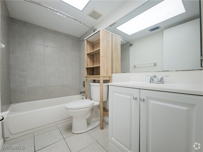 Building Photo - 15125 Parkside Dr Unit 103 Rental