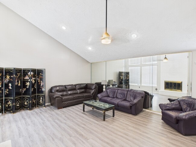 Photo - 7611 Hopewell Ln