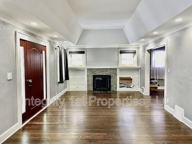 Photo - 7301 Summit St