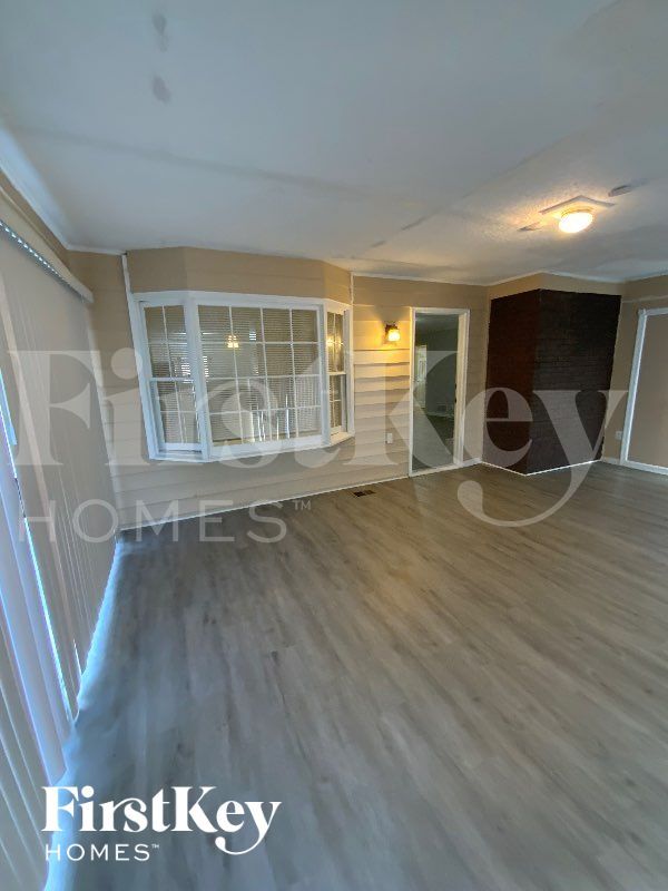 Photo - 4005 Huddersfield Dr SW