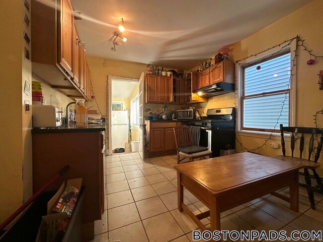 Photo - 40 Plymouth St Unit 2