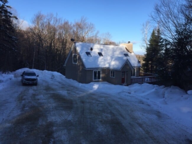 6 Alpine Dr