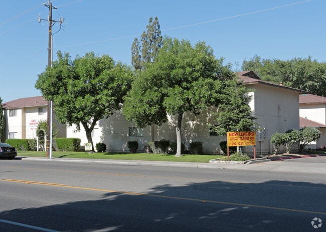 Vineyard Apartments - Vineyard Apartments