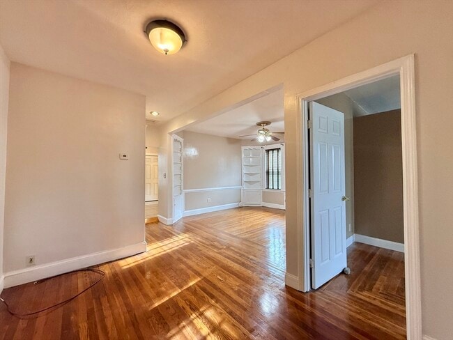 Photo - 49 Favre St Unit 2