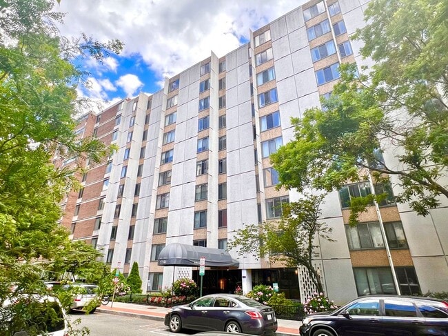 Building Photo - 1440 N St NW Rental