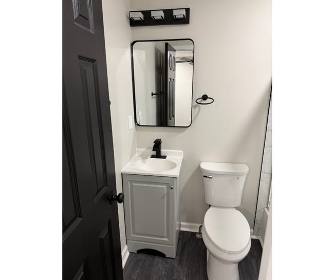 Photo - 4147 Doris Ave Unit 2C AVAILABLE $600 2C