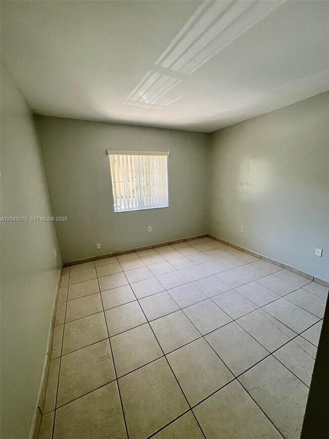 Photo - 6975 NW 173rd Dr
