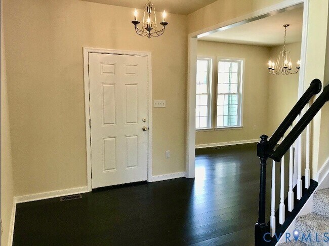 1601 Southcreek Dr