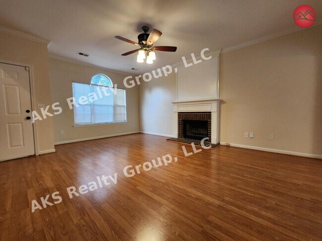 Photo - 2460 Mountain Dr