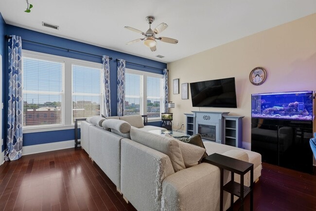 Photo - 619 N 4th St