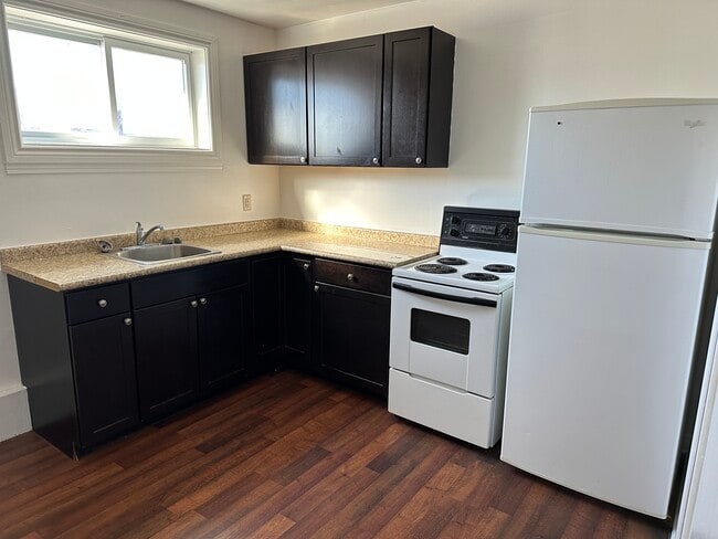 Photo - Charming 2-Bedroom Apartment for Rent in Oshawa - ONE MONTH RENT FREE Unité Apt. 1