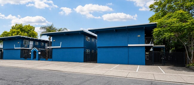In Unit Washer/Dryer or Forced HVAC you choose! Updated interior - must see!
Become the newest ne...