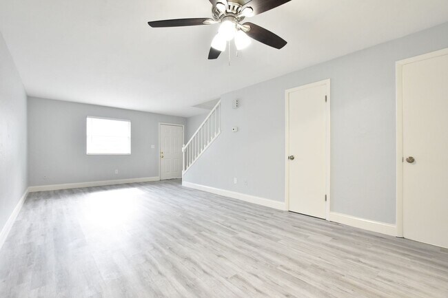 Photo - 3650 SW 20th Ave Unidad 2