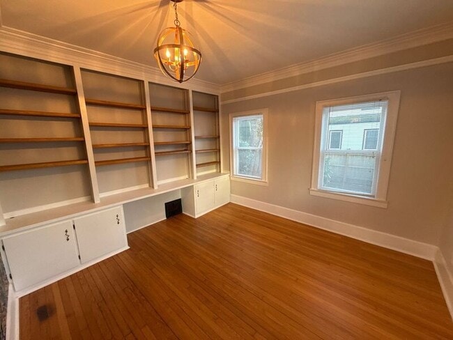 Photo - 1615 D St NE Unidad #A (Main Hse)