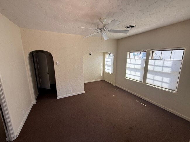 Photo - 204 W Market St