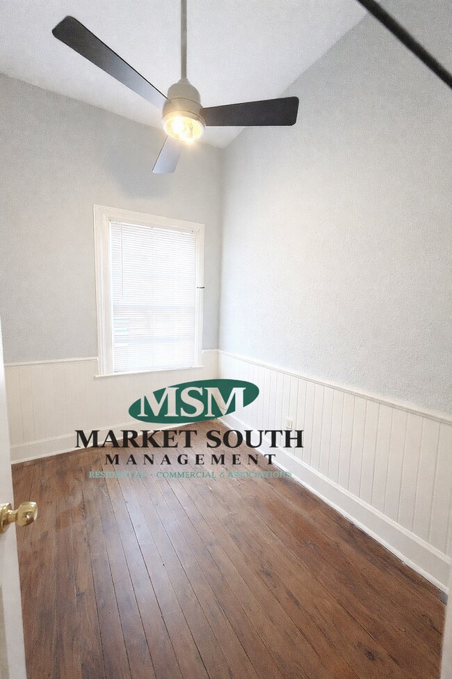 Photo - HISTORIC DOWNTOWN ONE BEDROOM!