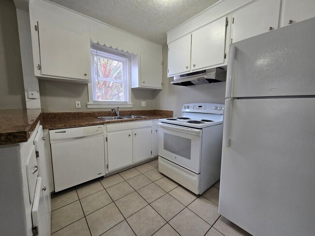 Photo - 2018 Lanier Dr